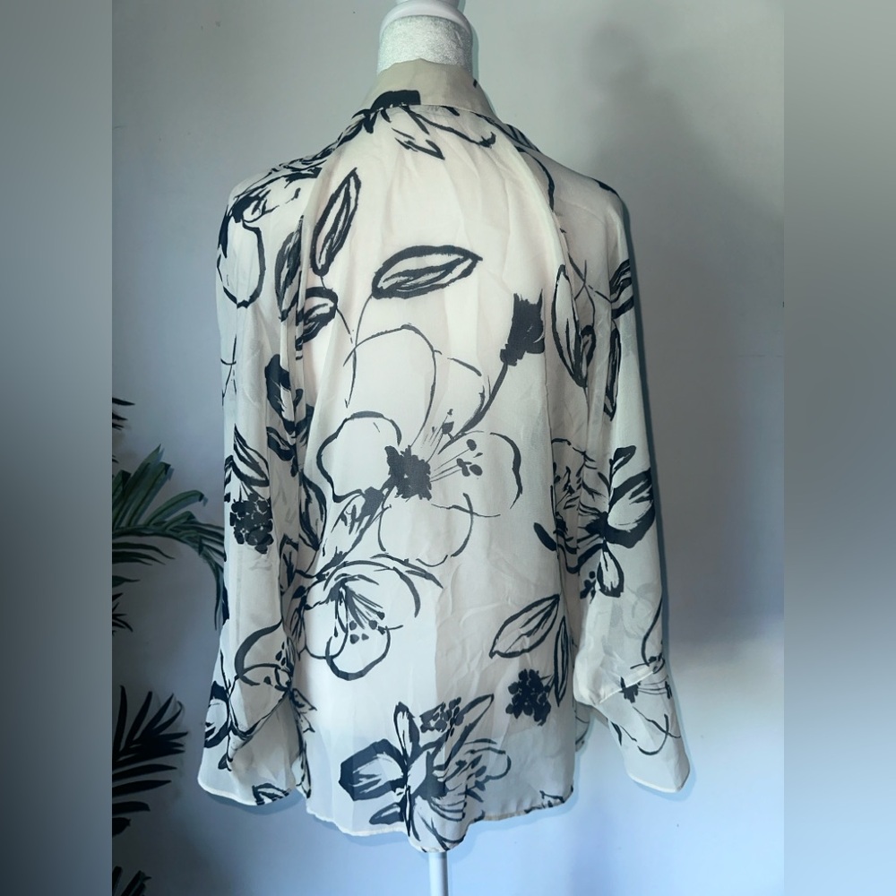 Zara Women’s Sheer Ivory Floral Chiffon Blouse  Size M - Picture 3 of 6